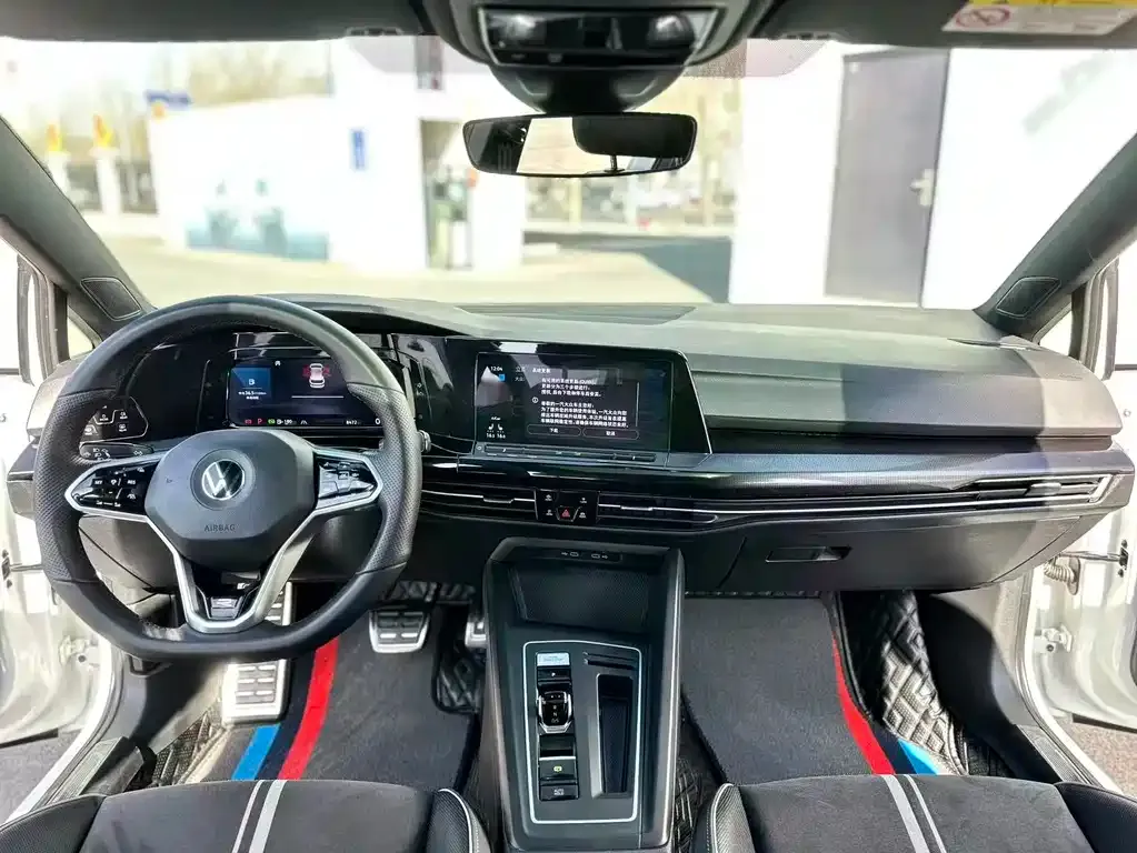 Volkswagen Golf 2023 из CN, фото 7