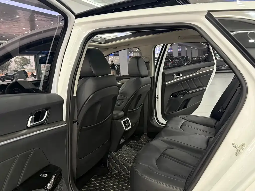 Kia K5 2021 из CN, фото 6