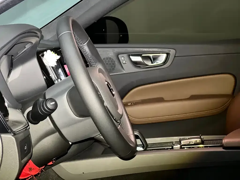 Volvo XC60 2024 из CN, фото 5