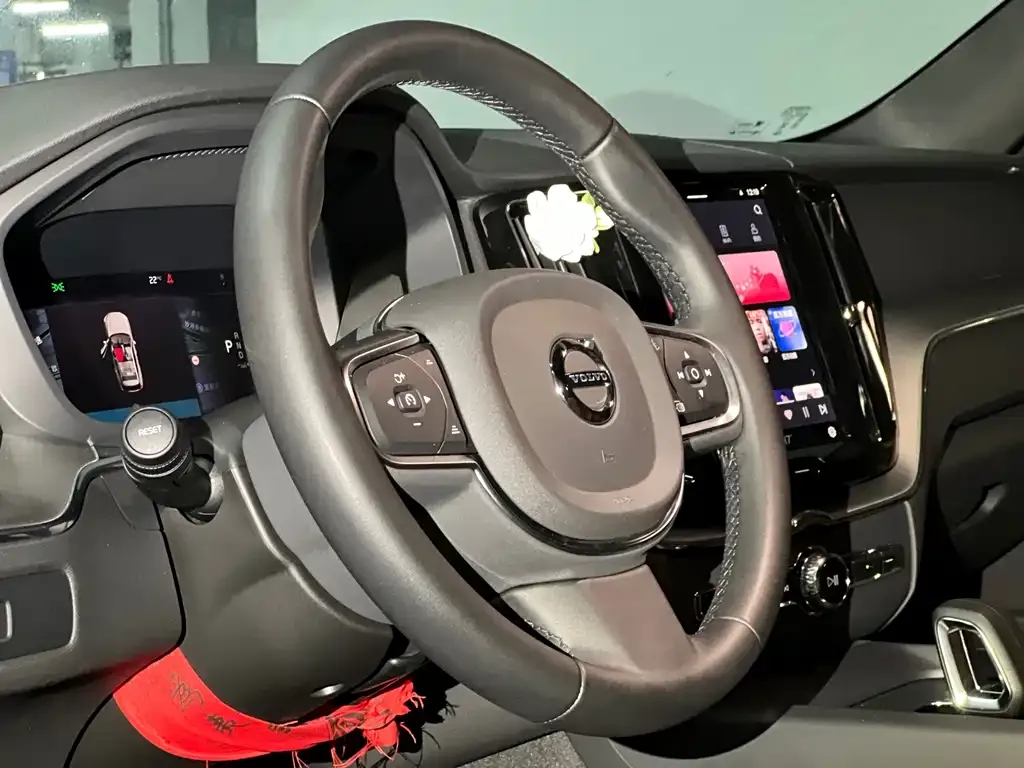 Volvo XC60 2024 из CN, фото 8