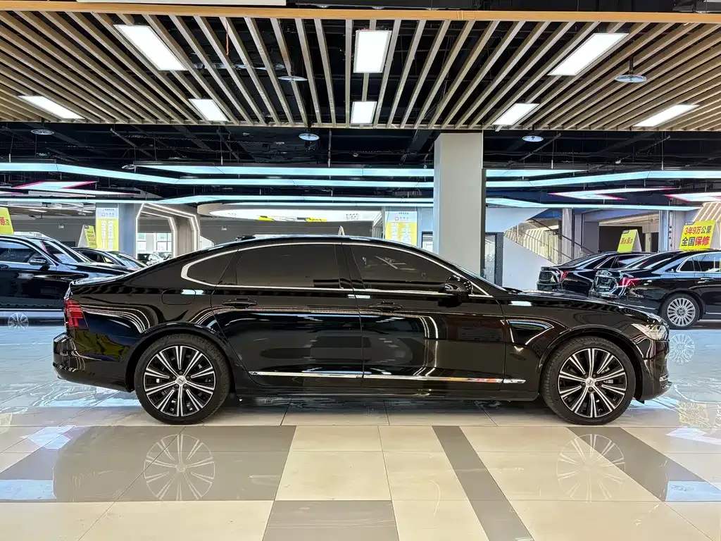 Volvo S90 2024 из CN, фото 3