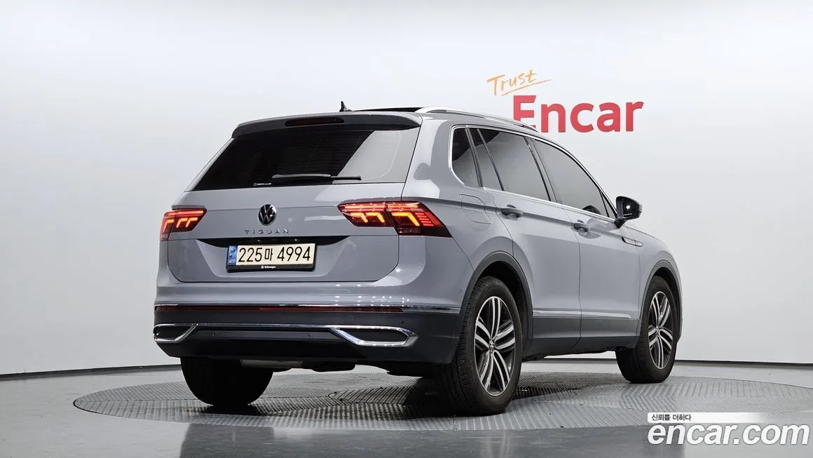Volkswagen Tiguan — фото 2