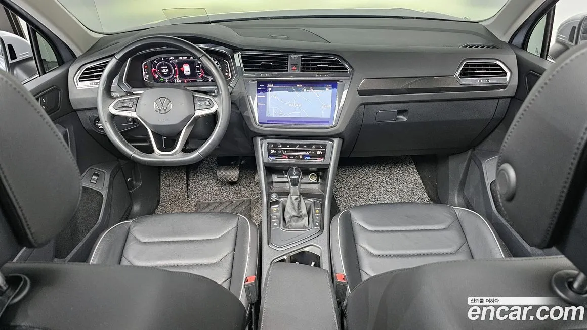 Volkswagen Tiguan — фото 6