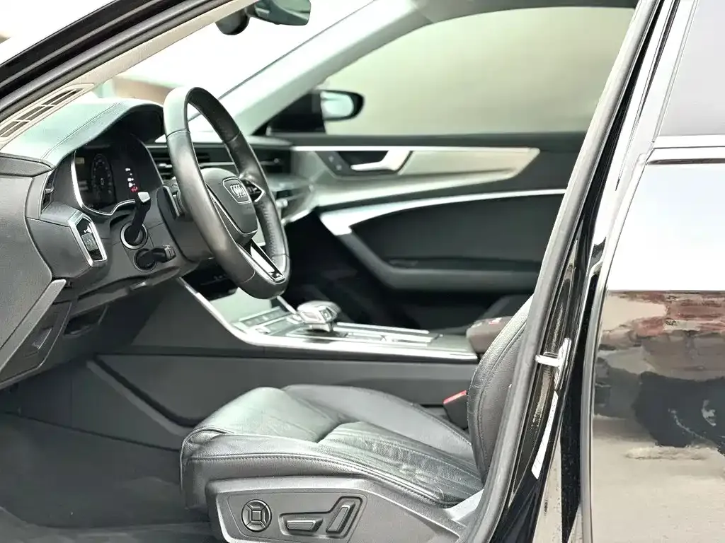 Audi A6L 2022 из CN, фото 7