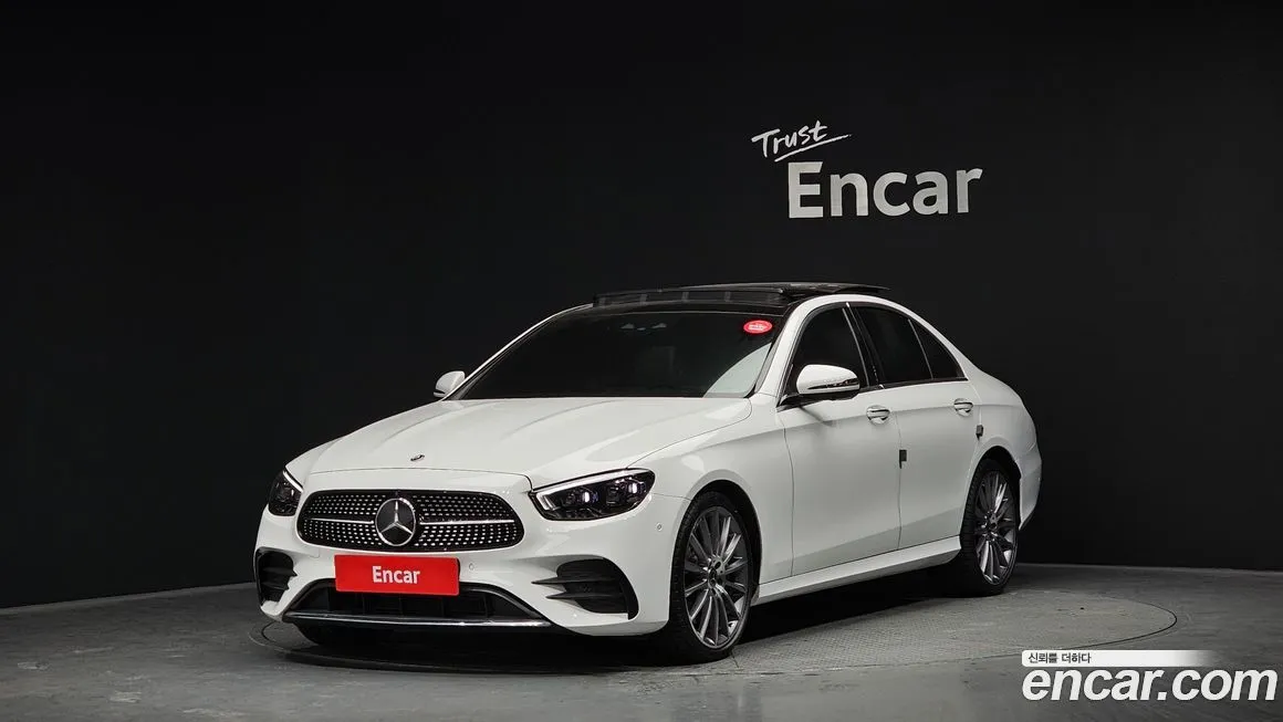 Mercedes-Benz E-Class — фото 1