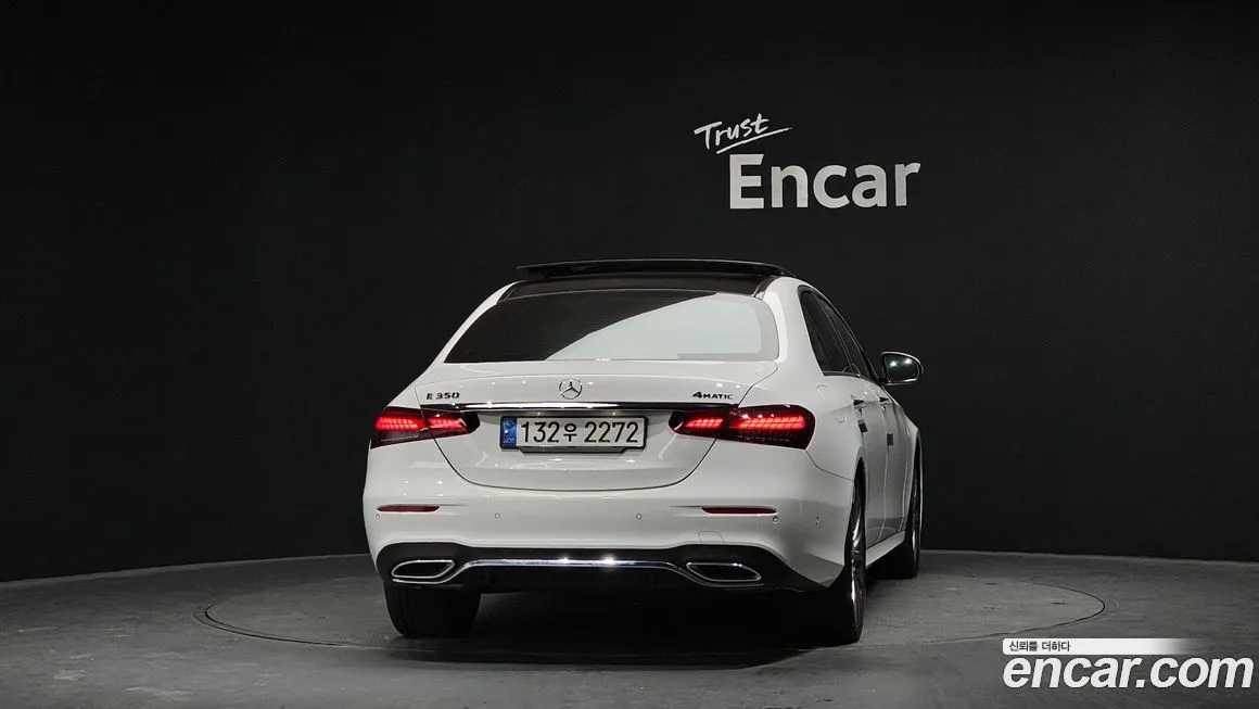 Mercedes-Benz E-Class — фото 4
