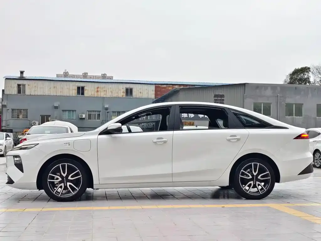 Roewe D6 2025 из CN, фото 9