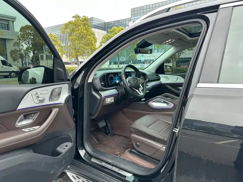 Mercedes-Benz GLE — фото 9