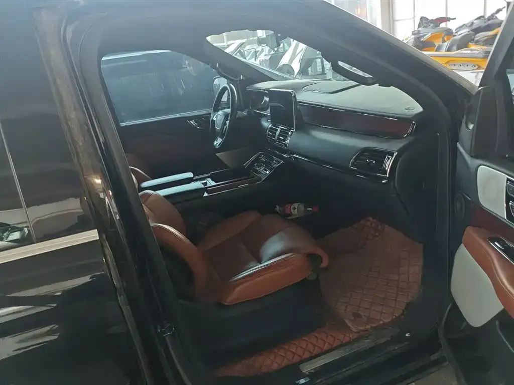 Lincoln Navigator 2021 из CN, фото 2