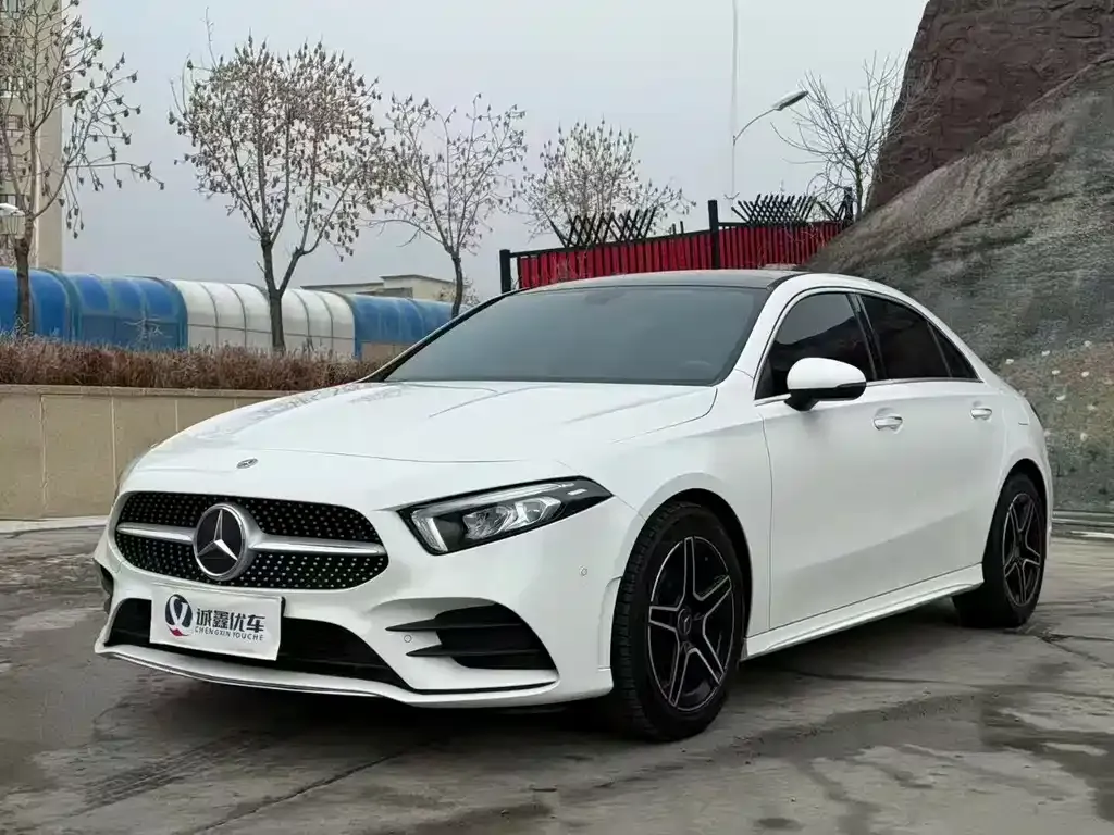 Mercedes-Benz A-Class — фото 1