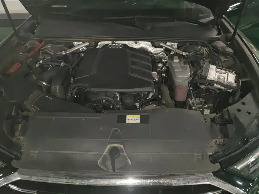 Audi A6L 2023 из CN, фото 10