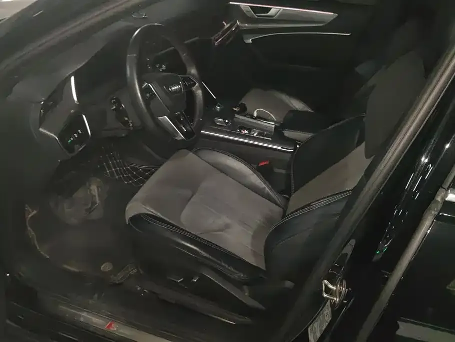 Audi A6L 2023 из CN, фото 8