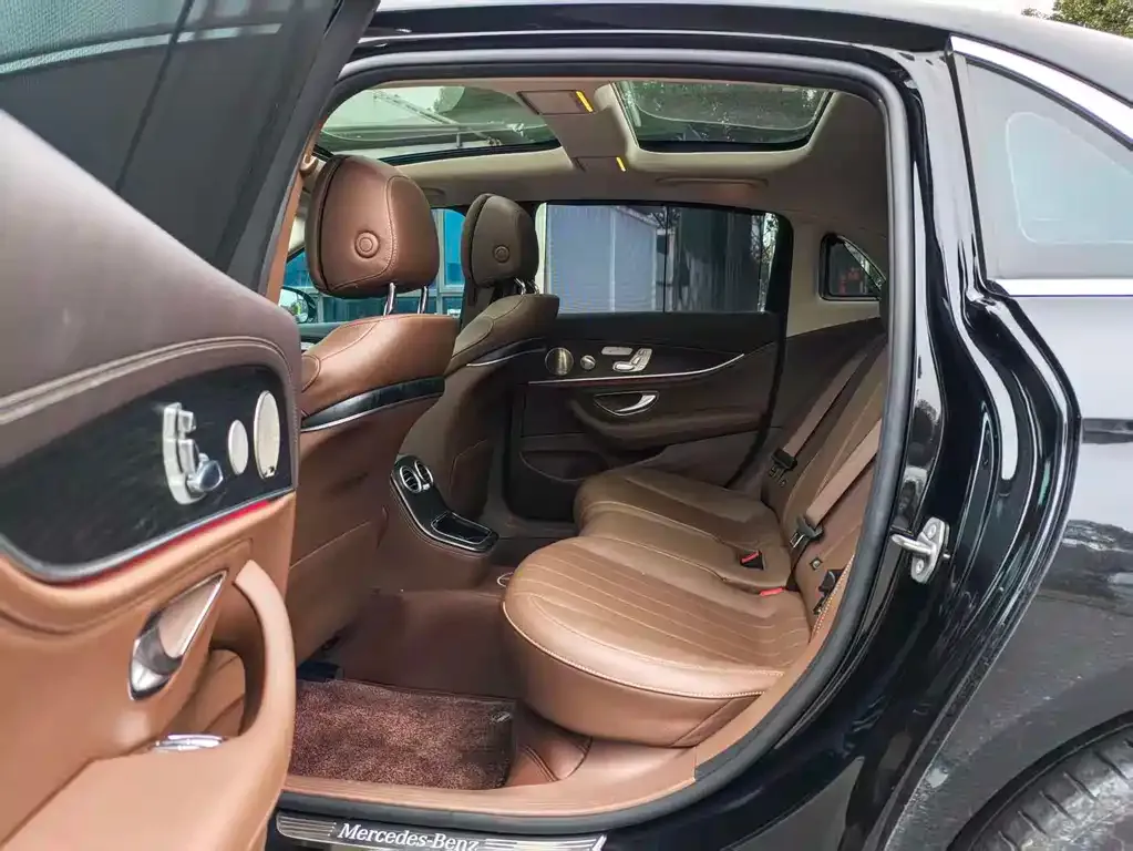 Mercedes-Benz E-Class 2023 из CN, фото 4