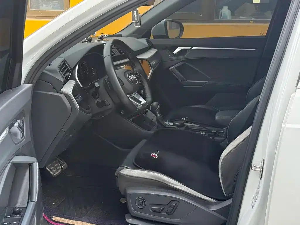 Audi Q3 2024 из CN, фото 5