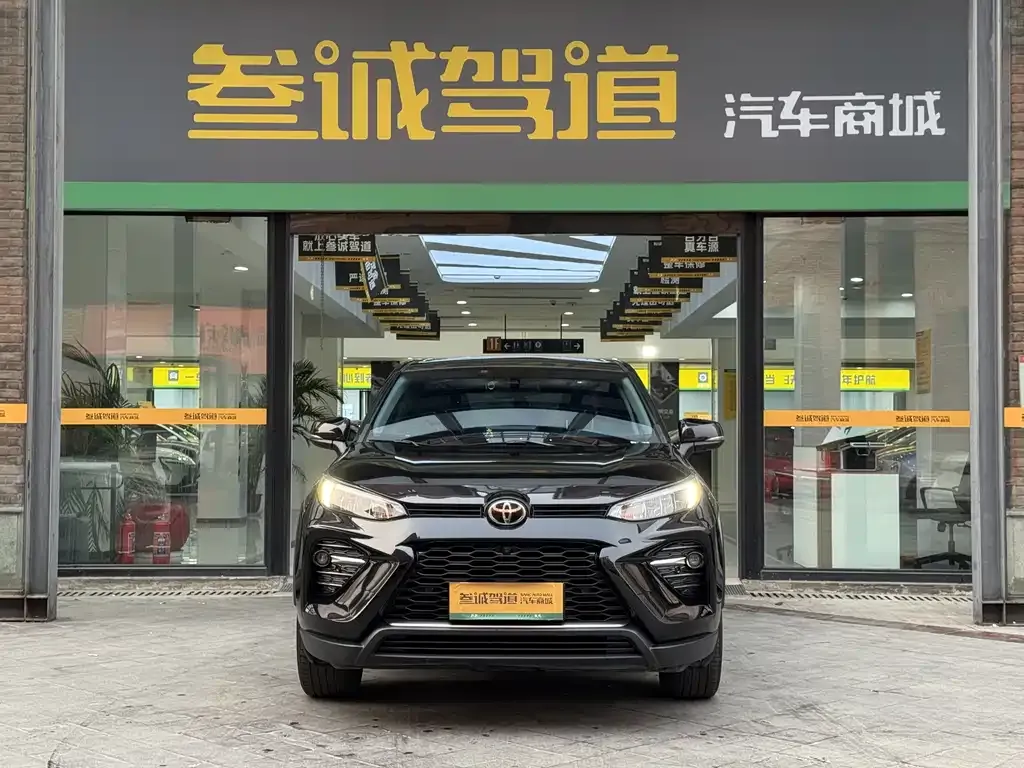 Toyota Wildlander 2023 из CN, фото 3
