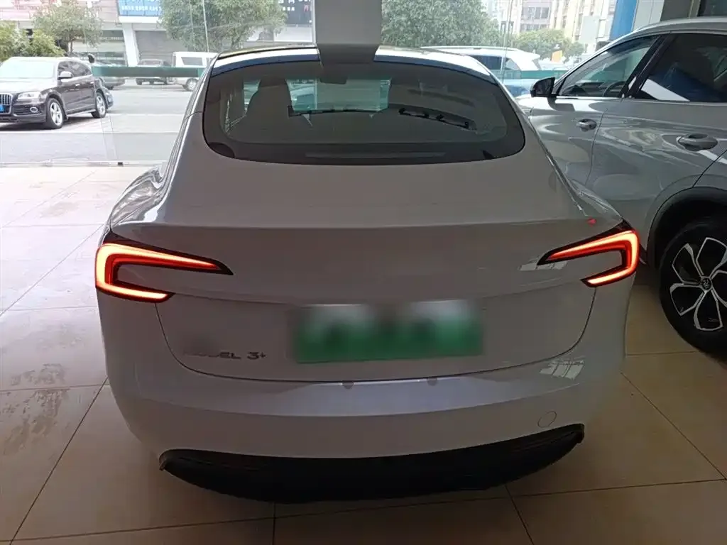 Tesla Model 3 2023 из CN, фото 4