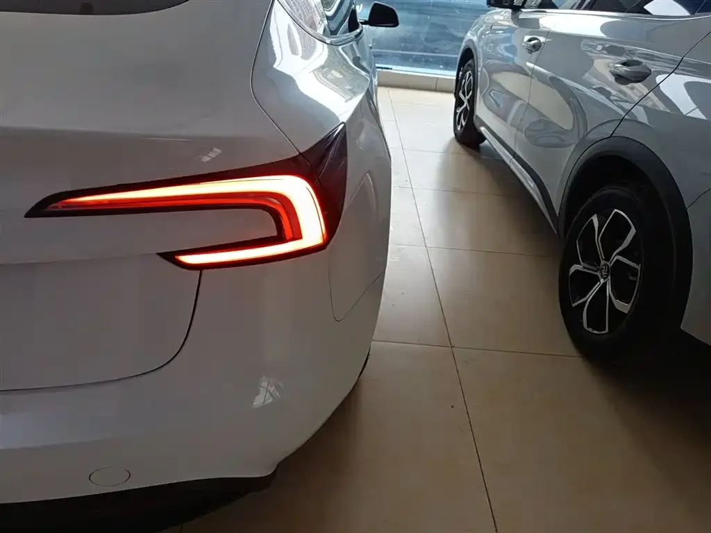 Tesla Model 3 2023 из CN, фото 7