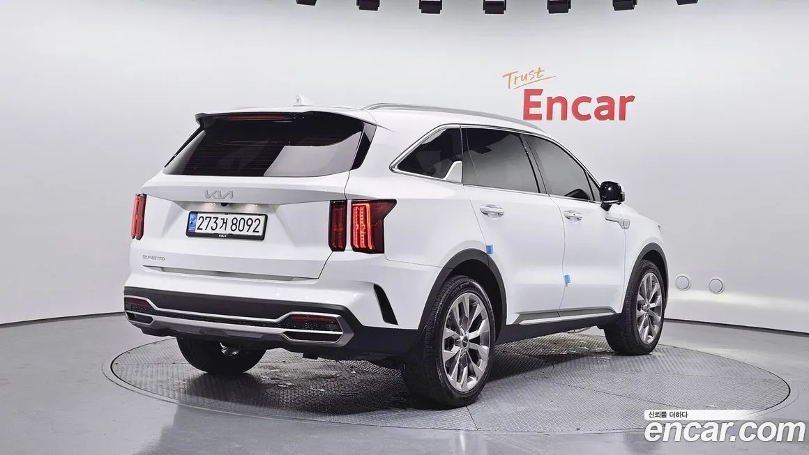 Kia Sorento — фото 6