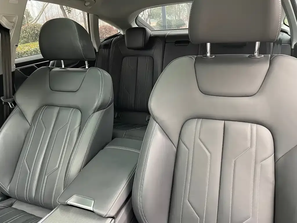 Audi A7 2024 из CN, фото 2