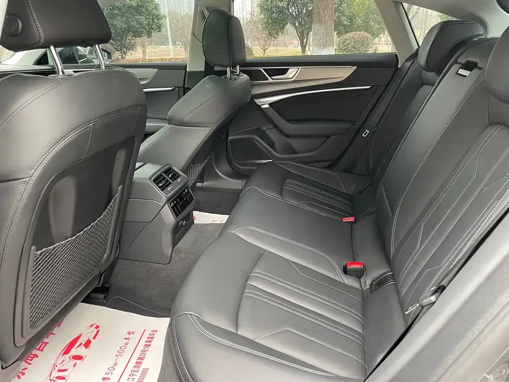 Audi A7 2024 из CN, фото 9