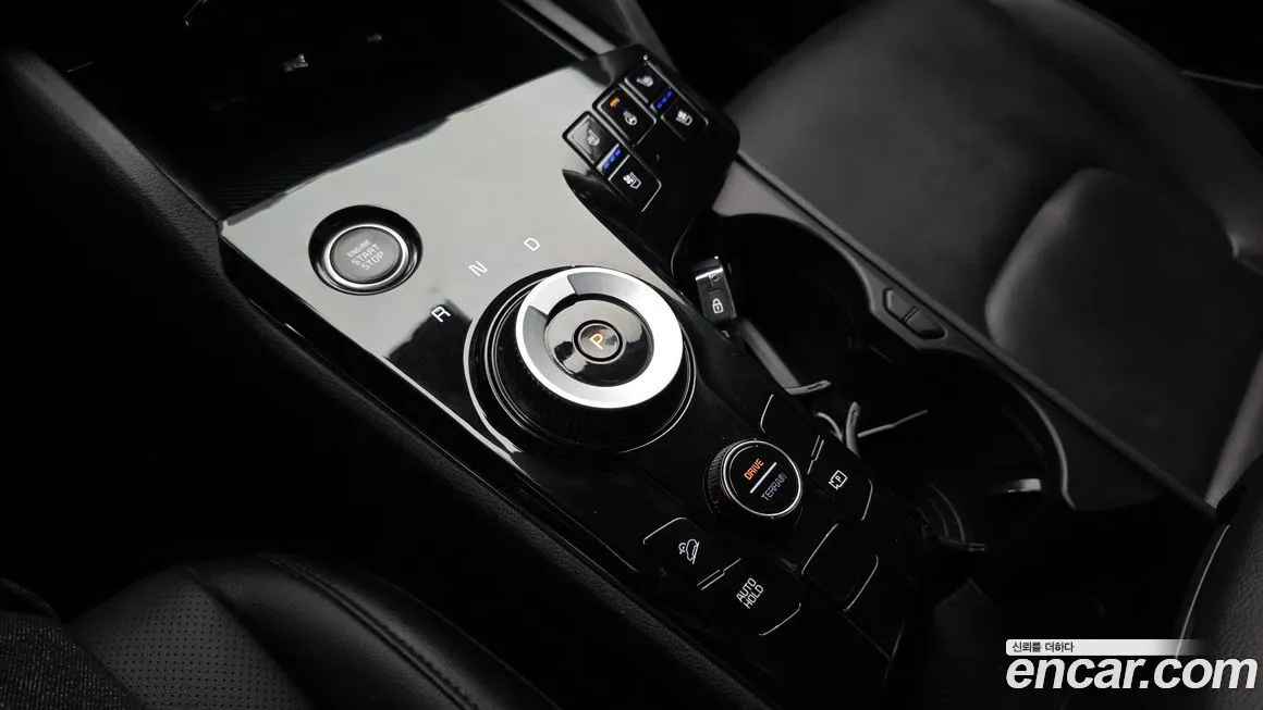 Kia Sportage — фото 9
