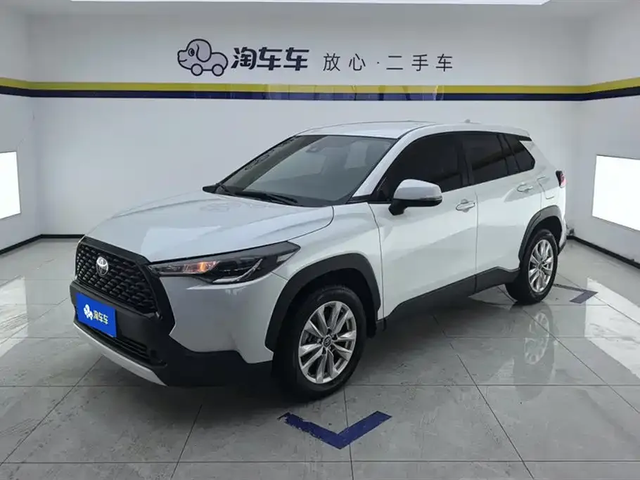 Toyota Corolla Cross — фото 1