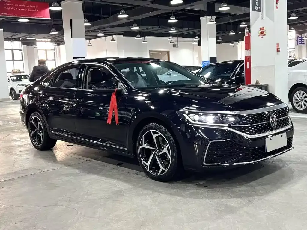 Volkswagen Passat 2024 из CN, фото 8