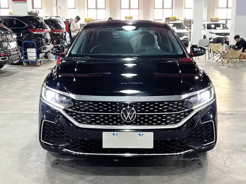 Volkswagen Passat 2024 из CN, фото 4