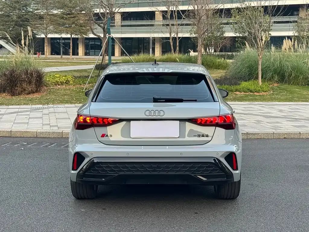 Audi A3 2024 из CN, фото 9