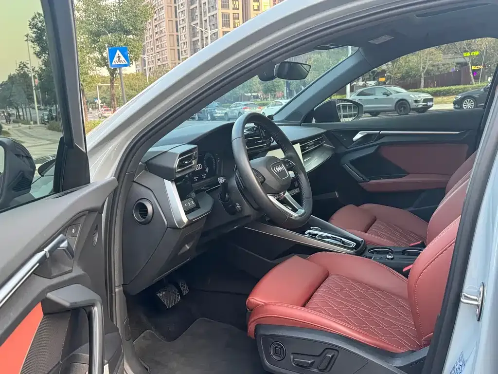 Audi A3 2024 из CN, фото 4