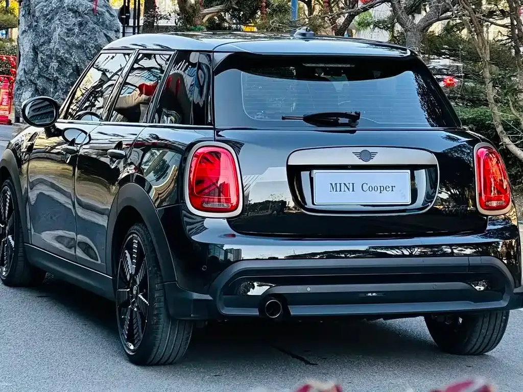 MINI Cooper (3-door) 2023 из CN, фото 6