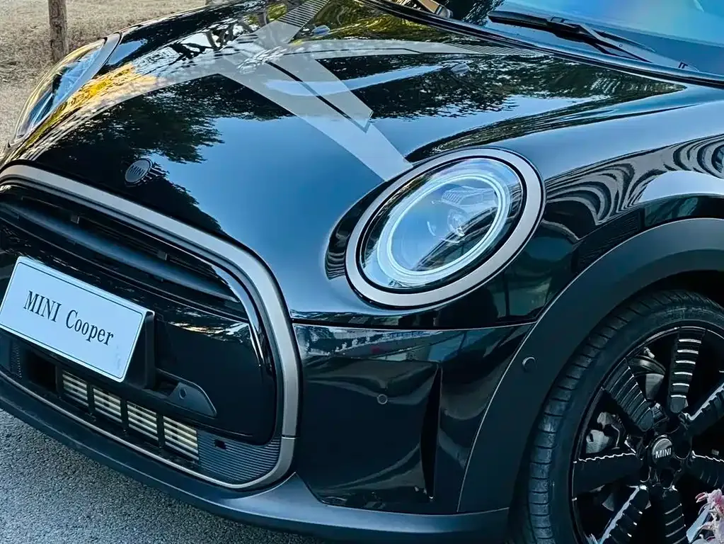 MINI Cooper (3-door) 2023 из CN, фото 2