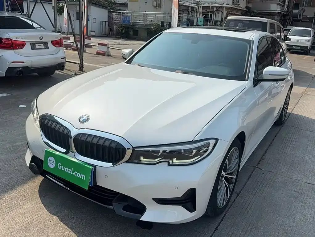 BMW 3 Series 2022 из CN, фото 1
