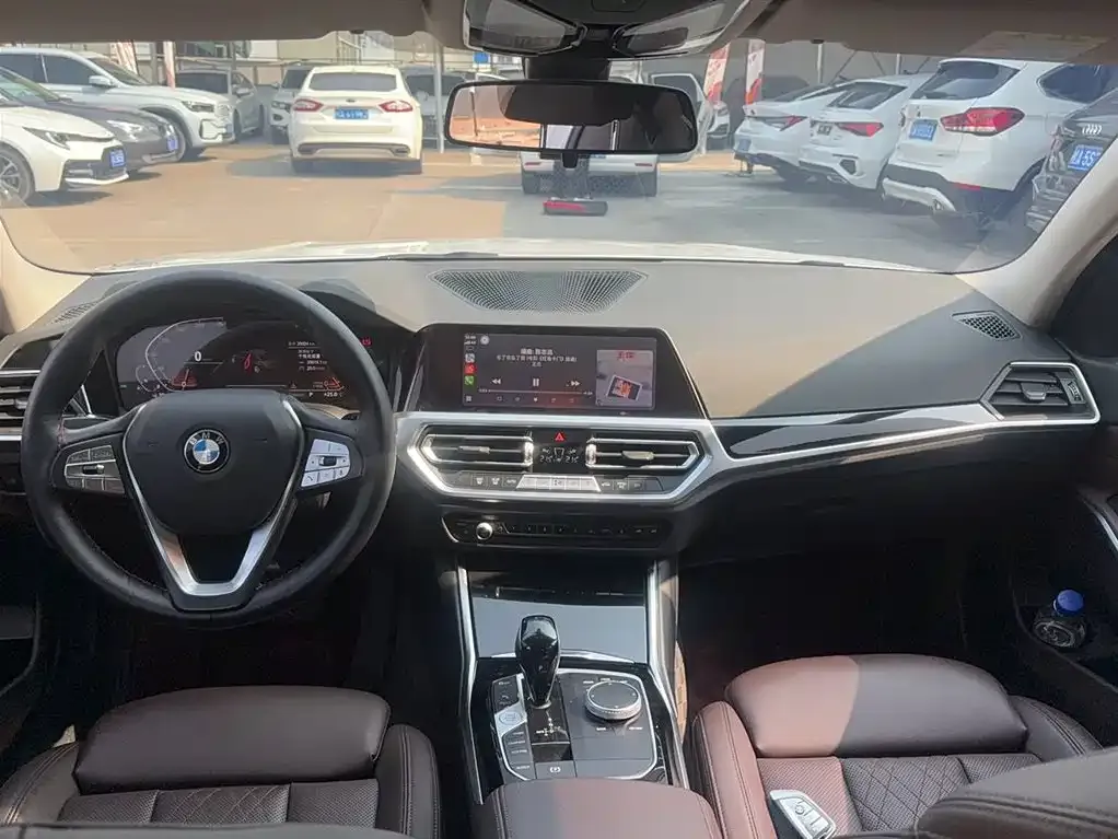 BMW 3 Series 2022 из CN, фото 8