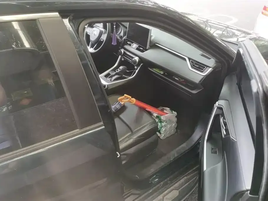 Toyota Wildlander 2021 из CN, фото 2