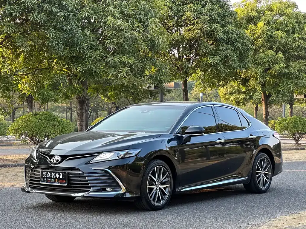 Toyota Camry 2023 из CN, фото 1