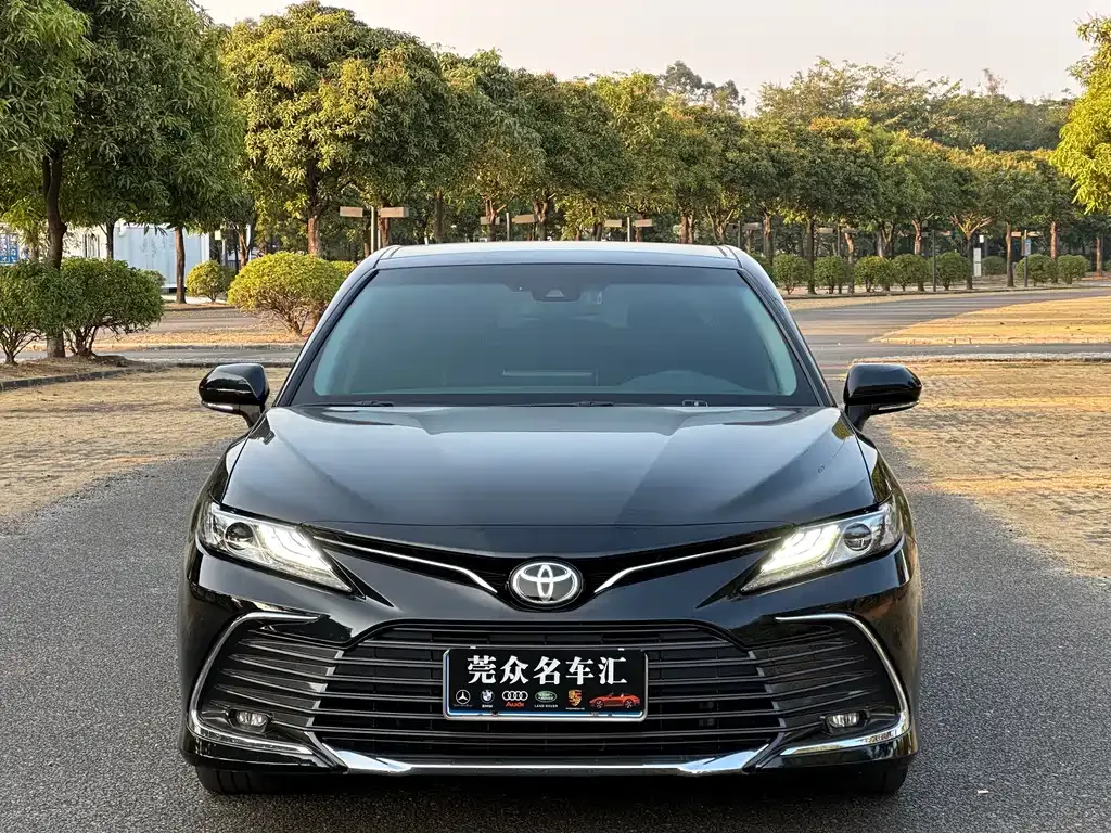 Toyota Camry 2023 из CN, фото 9