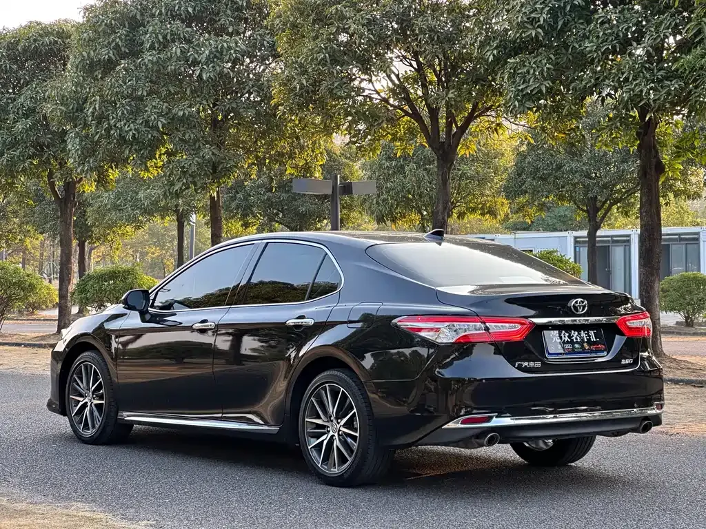 Toyota Camry 2023 из CN, фото 5