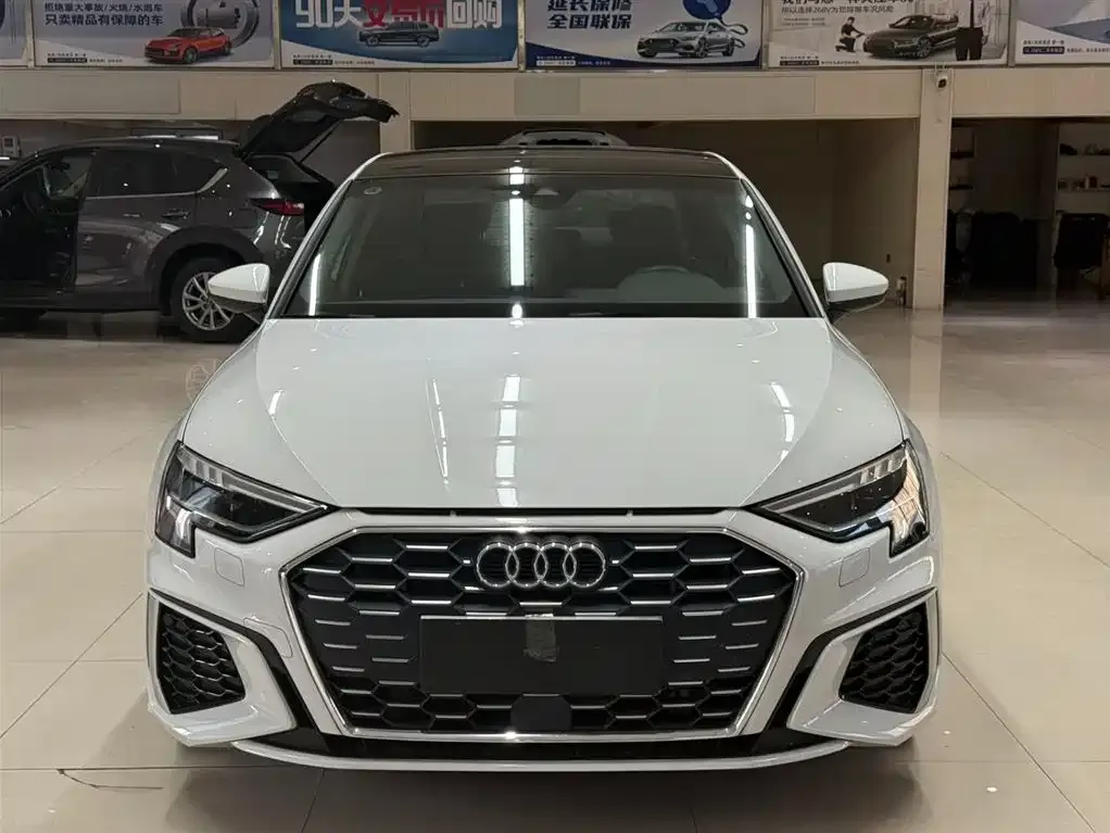 Audi A3 2023 из CN, фото 4