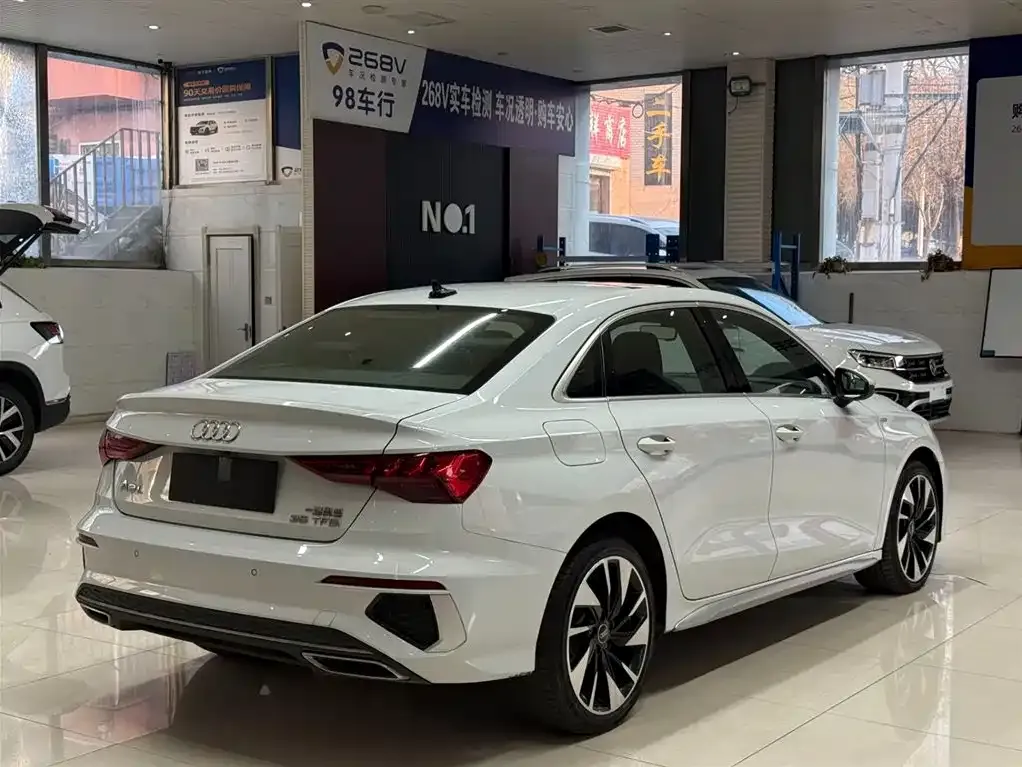Audi A3 2023 из CN, фото 7