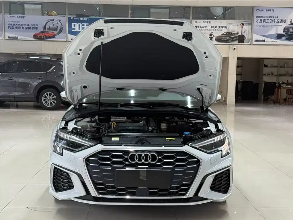 Audi A3 2023 из CN, фото 3