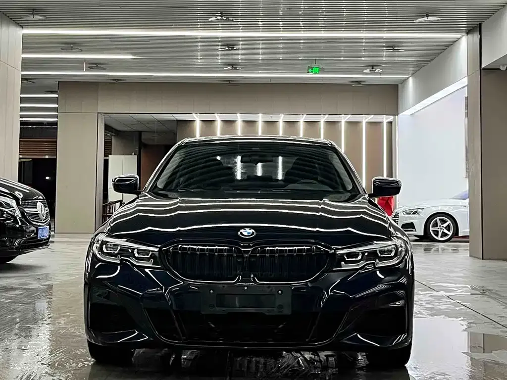 BMW 3 Series 2022 из CN, фото 8