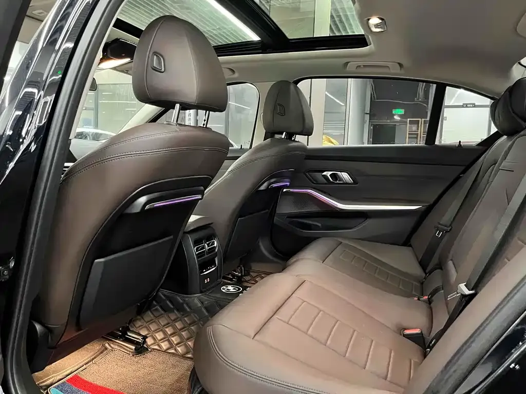 BMW 3 Series 2022 из CN, фото 4
