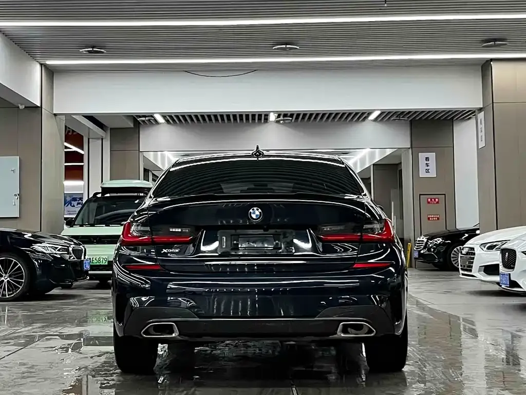 BMW 3 Series 2022 из CN, фото 2