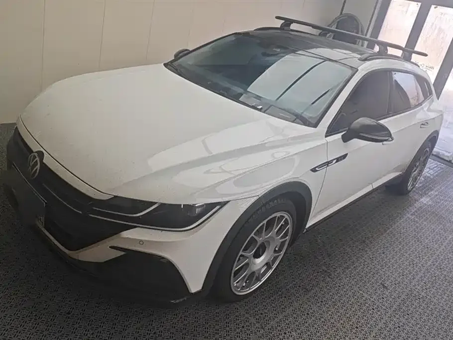 Volkswagen CC 2023 из CN, фото 1