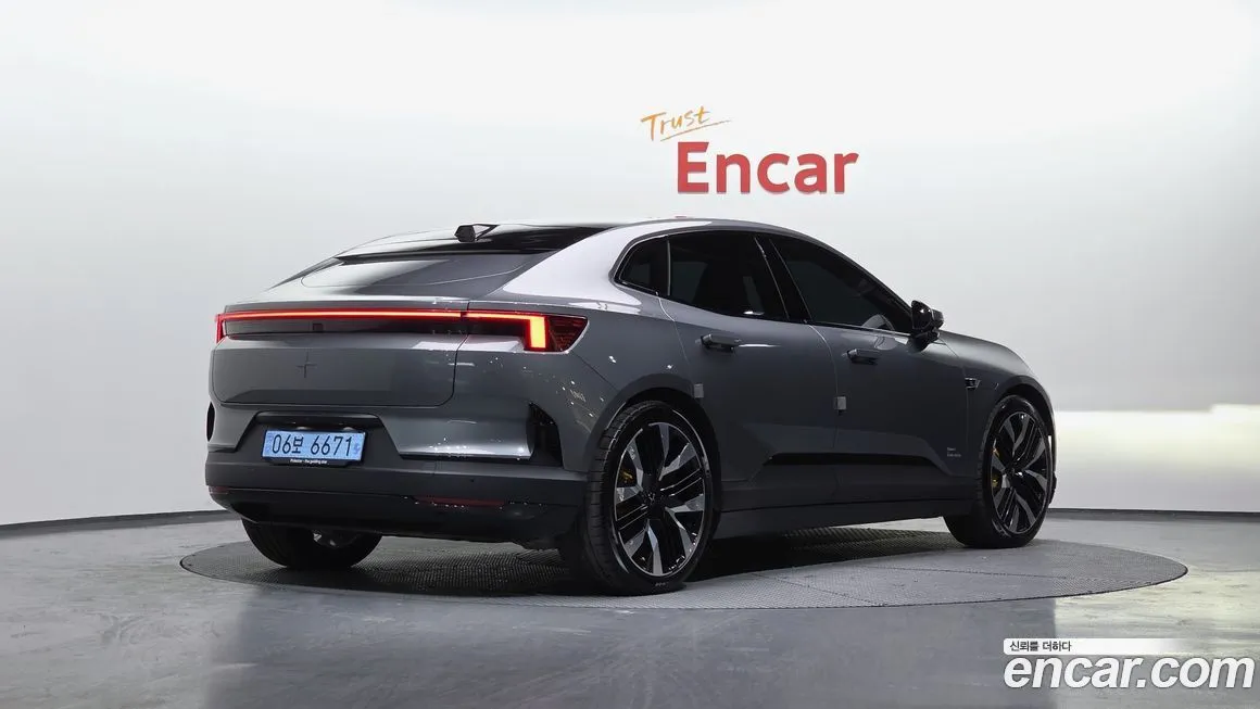 Polestar Polestar 4 — фото 3