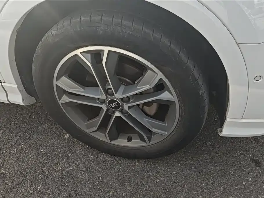 Audi Q3 2021 из CN, фото 4