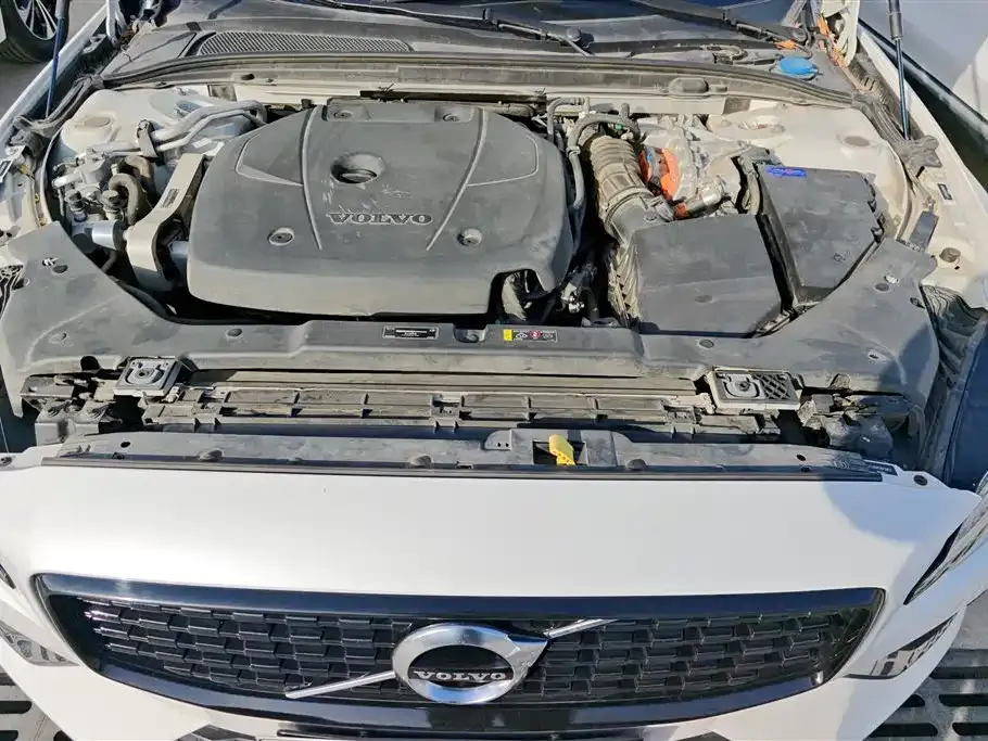 Volvo S60 PHEV 2022 из CN, фото 10