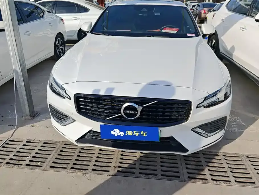 Volvo S60 PHEV 2022 из CN, фото 9