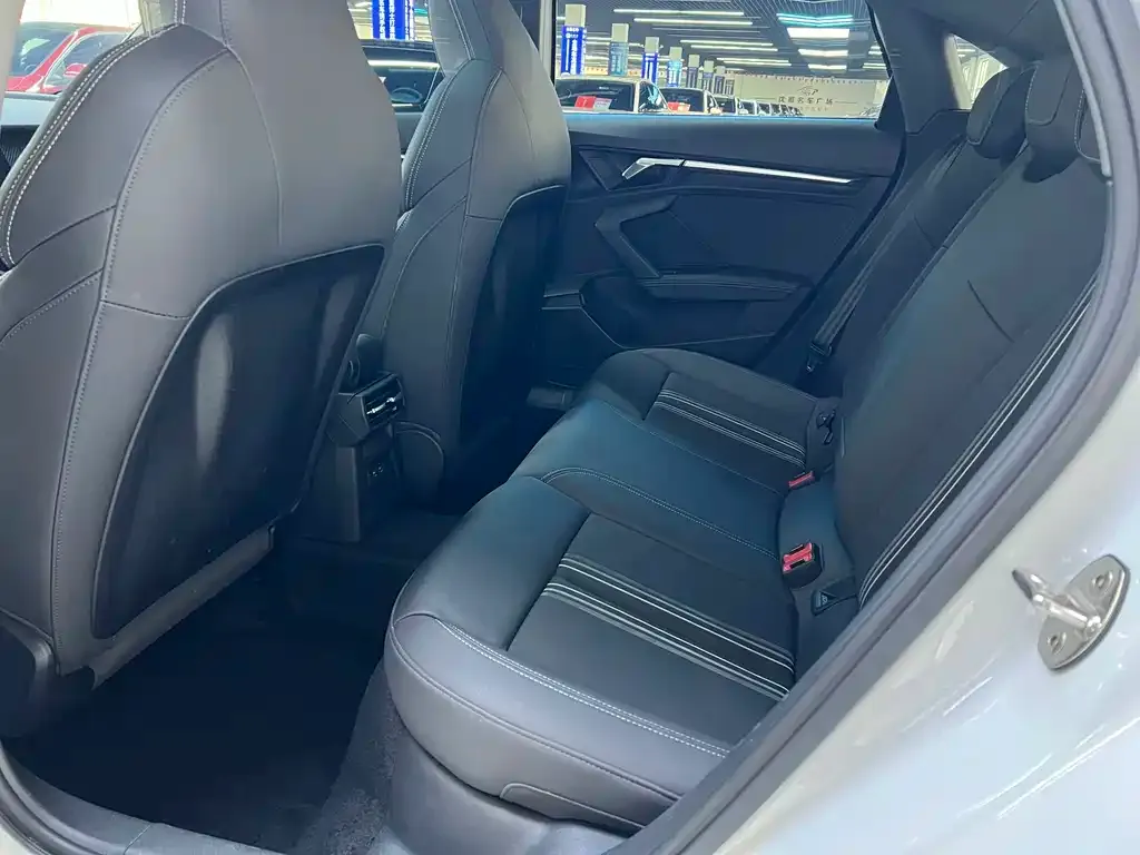 Audi A3 2023 из CN, фото 3